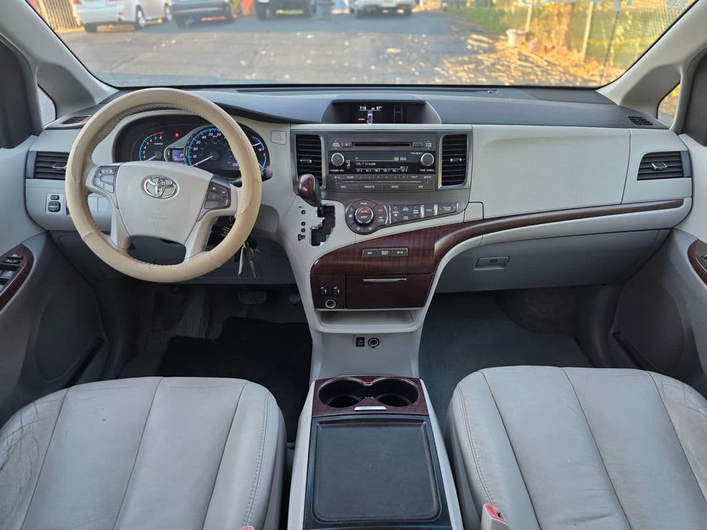 Vehicle photo