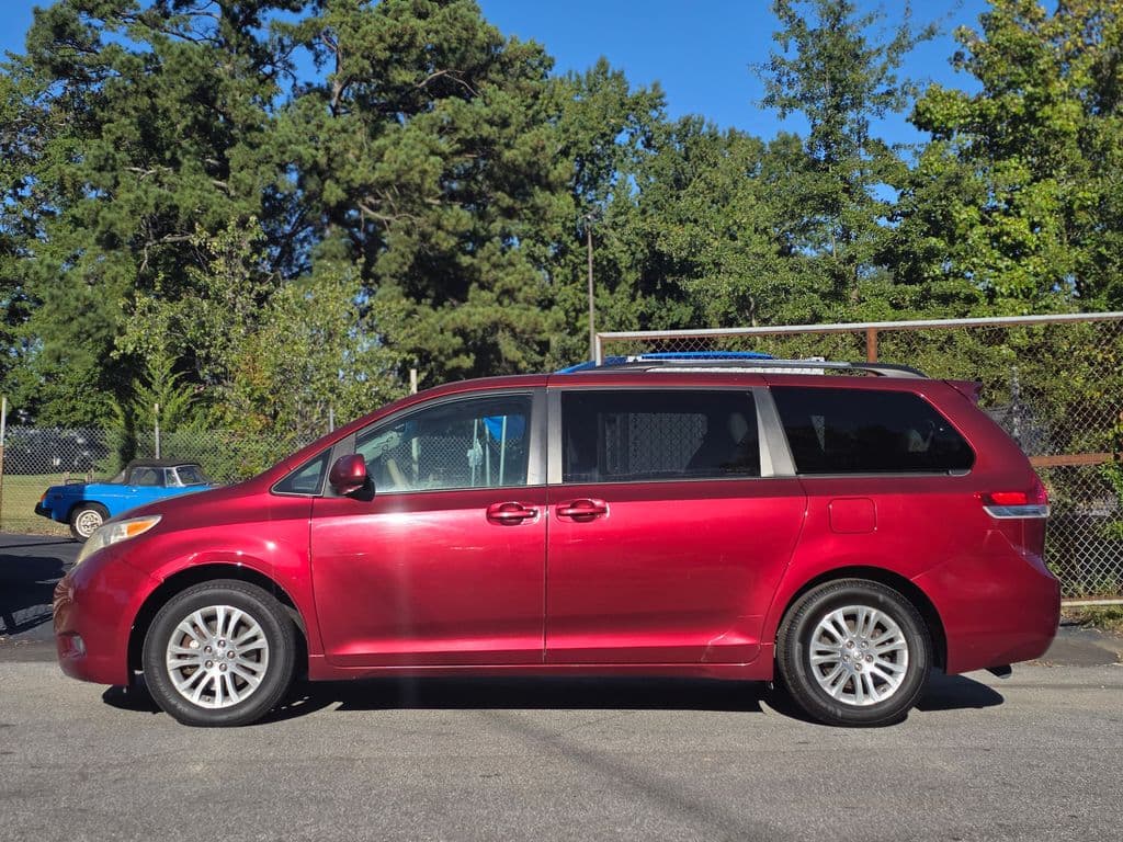 Vehicle photo